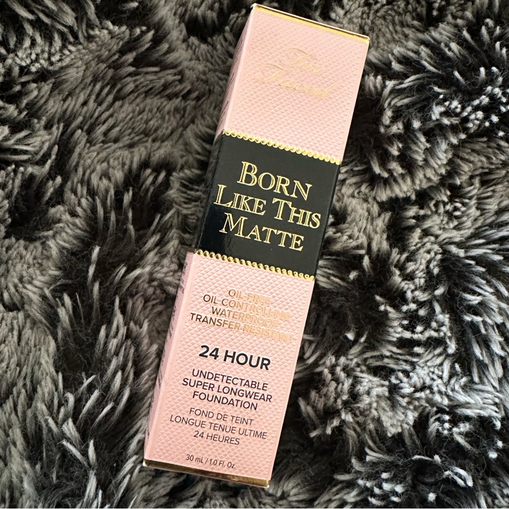 Born like This Too Faced Matte Foundation 24 hour long wear, shade SNOW BNIB